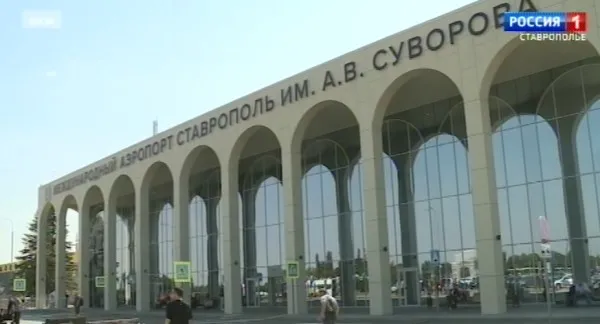 В аэропортах Ставрополья отменены 13 рейсов и задержаны восемь