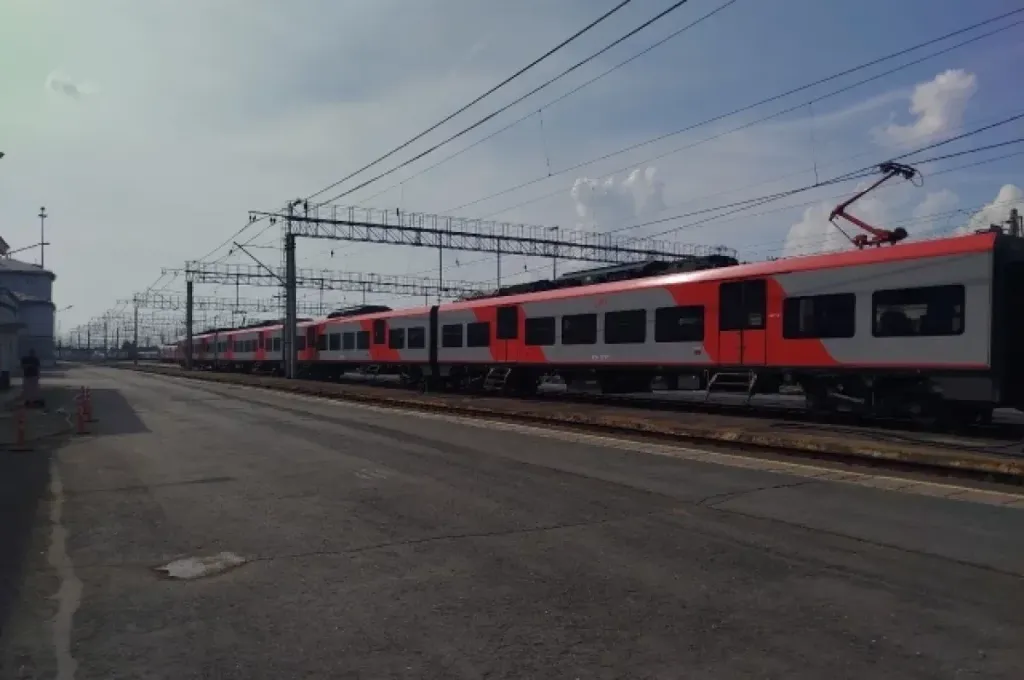 Два поезда через Кисловодск задержаны из-за атаки БПЛА
